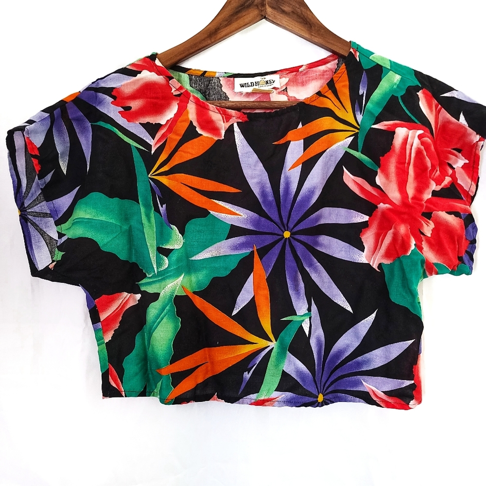 Vintage floral crop top size medium -I